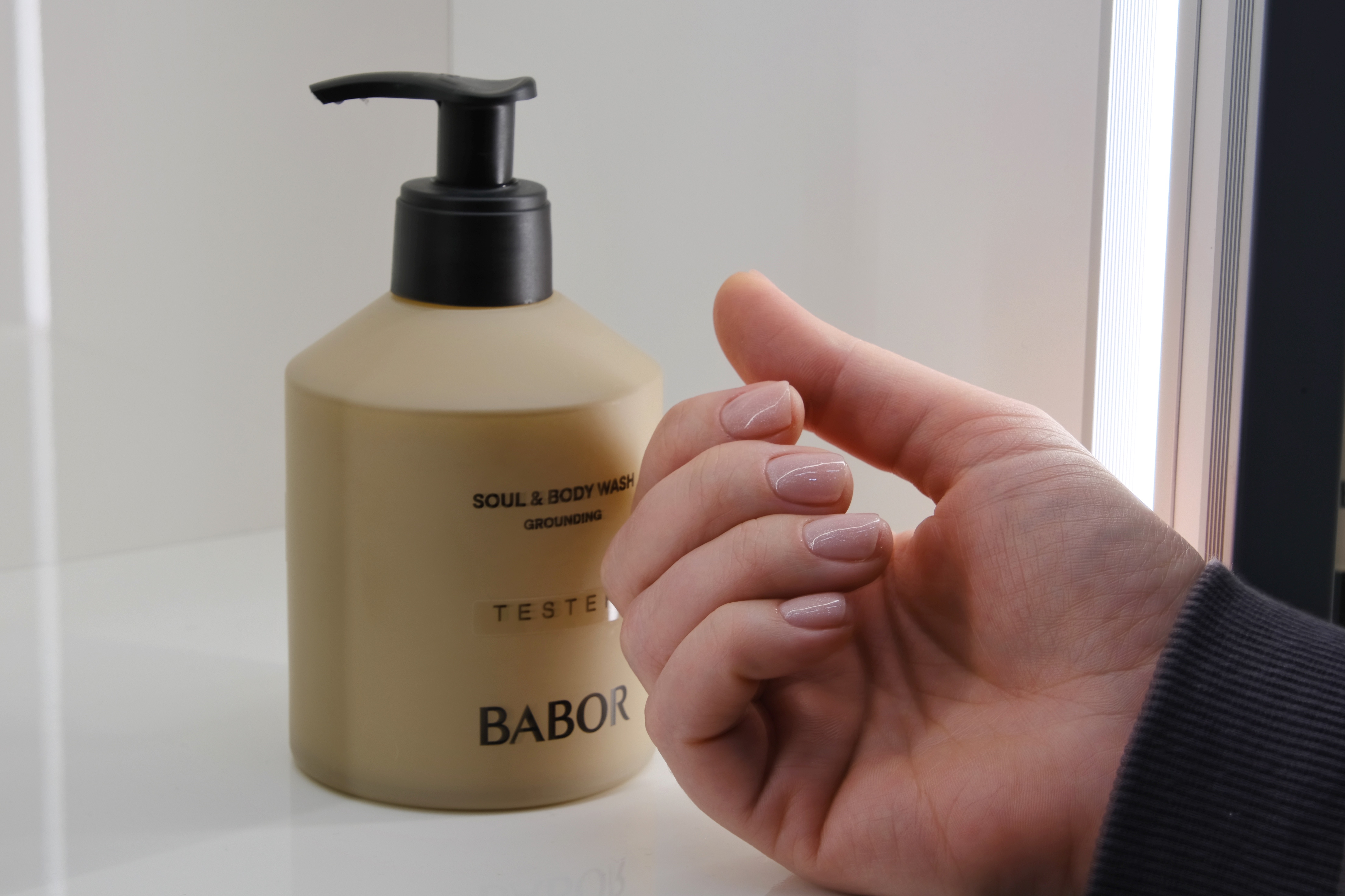 МАНИКЮР ОБРЕЗНОЙ